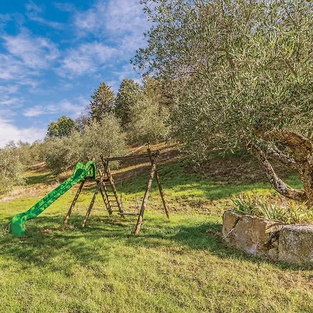 Feriehus 2 Bedroom In Dicomano